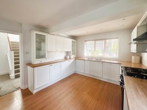 Kitchen- click for photo gallery